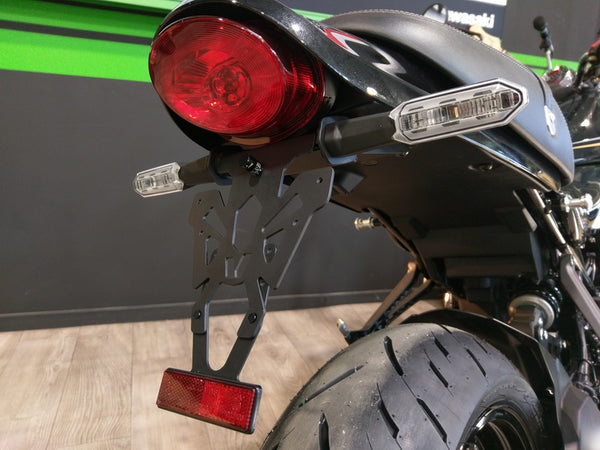 V Partu numura zīmes turētājs īss melns Kawasaki Z900RS C8-SPK020