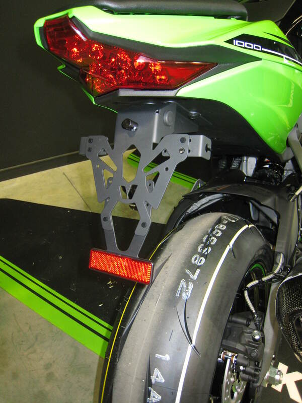 V Partita numura zīmes turētājs melns Kawasaki ZX10R C8-SPK012