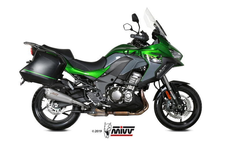 Kawasaki Versys 1000 utrustad med MIVV Delta Race rostfri ljuddämpare med kolfiberändlock 00.73.K.049.LDRX. Perfekt för touring och sportkörning.