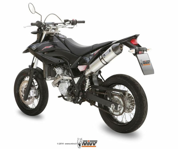 MIVV Stronger Stainless Steel Slip-On Yamaha WR125 R/X 00.M.YA.026.LXC monterad på svart motorcykel. Sportigt avgassystem för förbättrad prestanda.