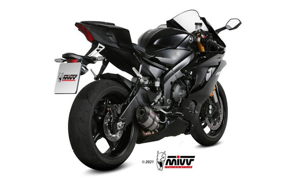 MIVV Suono Silencer monterad på Yamaha YZF 600 R6 Y.063.L8, bakifrån med fokus på sportig design och avgassystem. Perfekt för reservdelar och tillbehör.