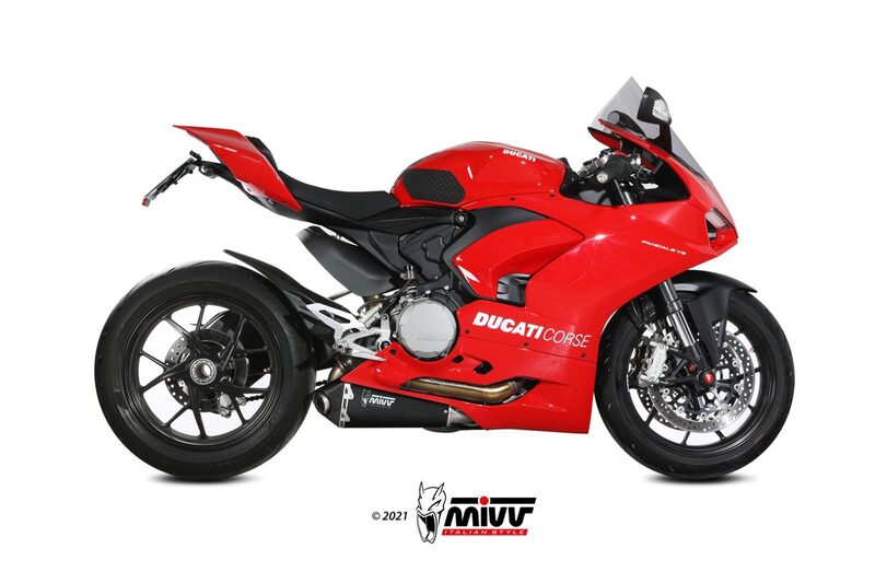 MIVV Delta Race Slip-On Muffler Black Stainless Steel monterad på Ducati Panigale V2 D.046.LDRB, visad från sidan i racingmiljö.