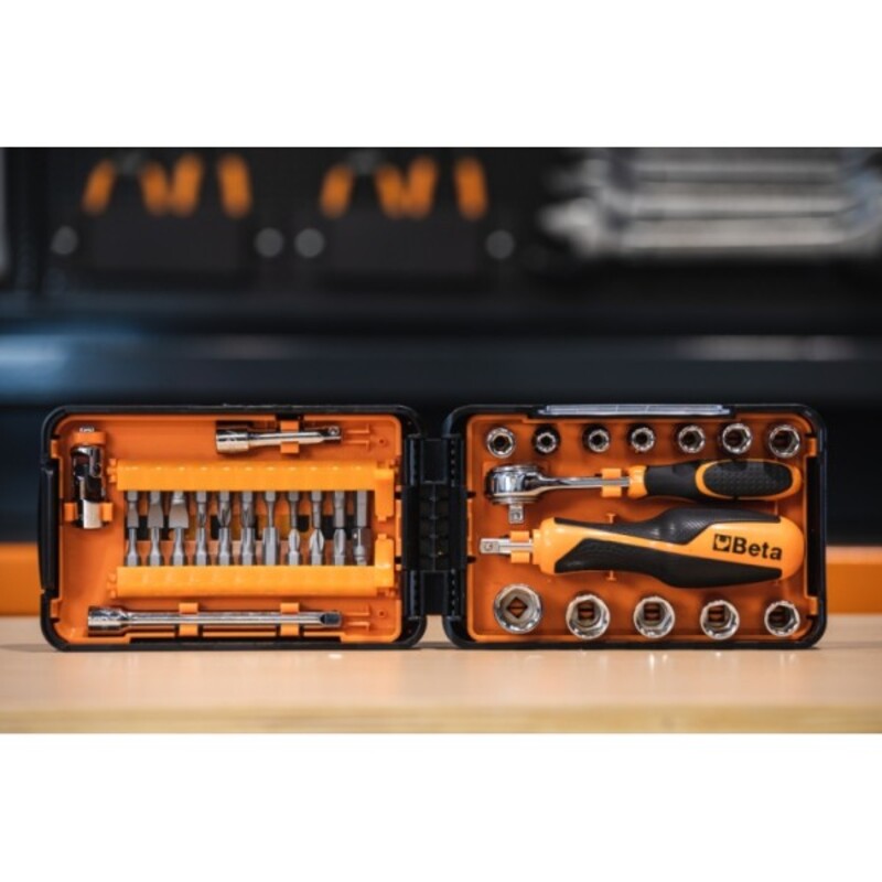 BETA Assortment of 11 hexagon sockets, 21 bits and 7 accessories, in plastic case 009000947