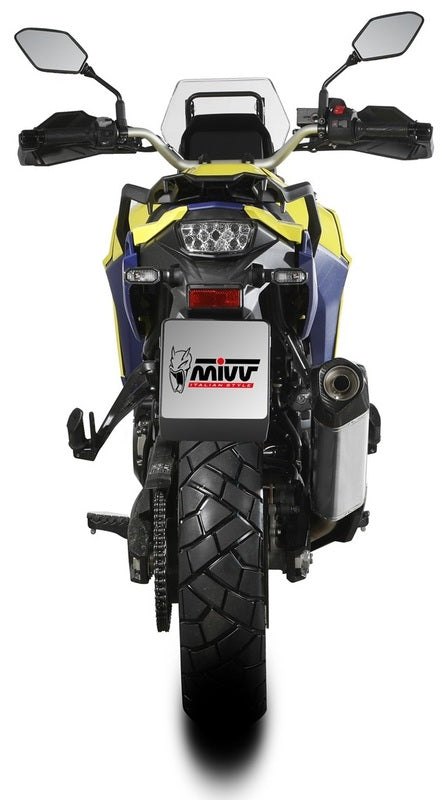 Bakre vy av motorcykel med installerad MIVV Speed Edge Silencer S.061.LRX, en högpresterande ljuddämpare för fordonstillbehör.