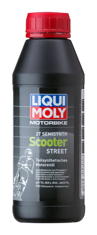 Liqui Moly Motorolja 2T Scooter 500ML med röd kork och etikett som visar specifikationer. Idealisk för 2-taktsmotorer, lätt att blanda.